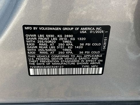 Used 2025 Volkswagen Atlas SE image 19