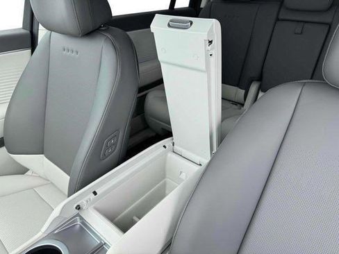 New 2026 Hyundai Ioniq 9 SEL image 17
