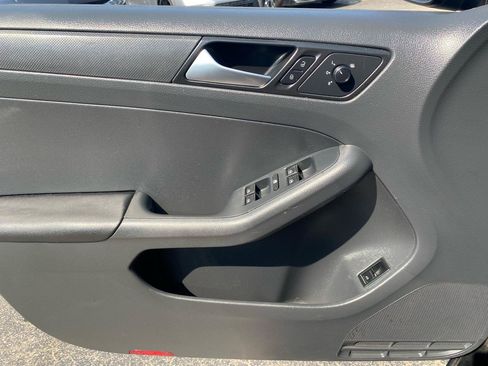 Used 2016 Volkswagen Jetta S FWD image 18