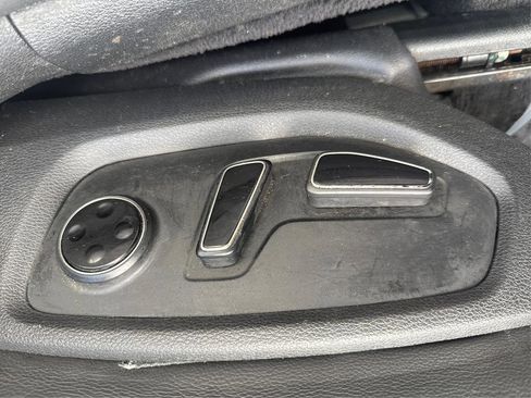 Used 2018 Genesis G80 3.8 w/ Option Group 02 RWD image 19