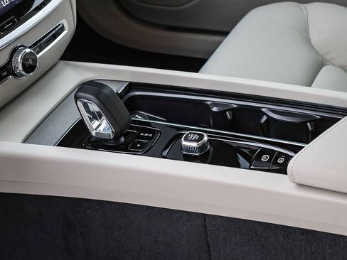 New 2026 Volvo V60 B5 Cross Country Plus w/ Climate Package image 26