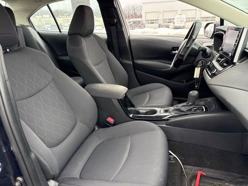 Used 2021 Toyota Corolla LE image 12
