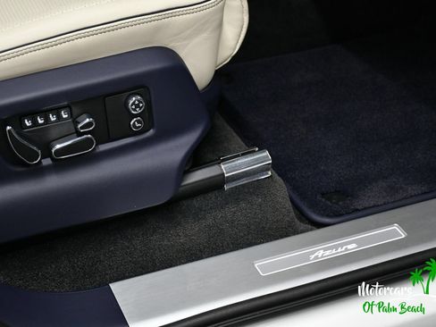 Used 2023 Bentley Bentayga AWD/4WD image 74