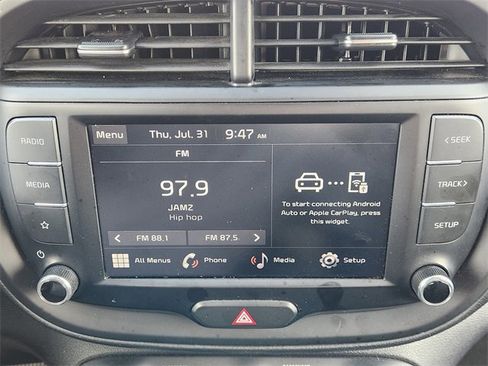 Used 2023 Kia Soul LX image 18