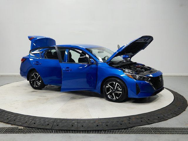 Used 2025 Nissan Sentra SV FWD image 10