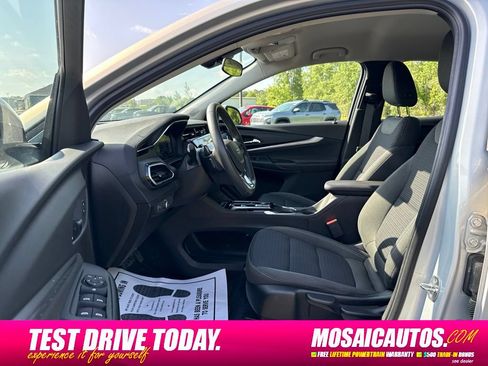 Used 2023 Chevrolet Bolt EUV LT w/ Driver Confidence Package FWD image 21