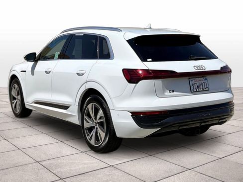 Used 2024 Audi Q8 e-tron Premium Plus w/ Premium Plus Package AWD/4WD image 13