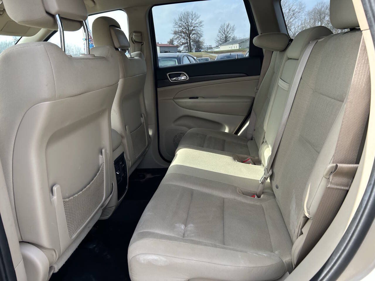 Used 2015 Jeep Grand Cherokee Laredo w/ Quick Order Package 23E AWD/4WD image 9