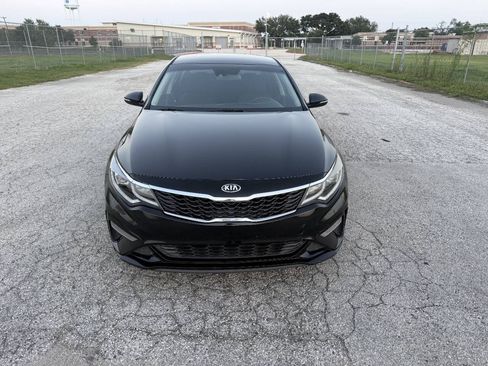 Used 2019 Kia Optima LX FWD image 2