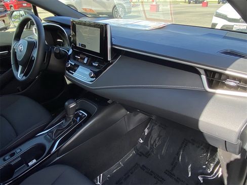 Certified 2025 Toyota Corolla SE image 15