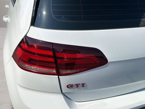 Used 2019 Volkswagen GTI Autobahn FWD image 44