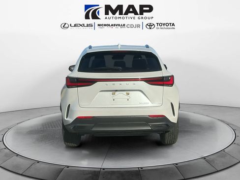 Used 2022 Lexus NX 250 FWD image 4