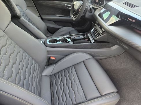 New 2026 Audi RS e-tron GT performance image 16