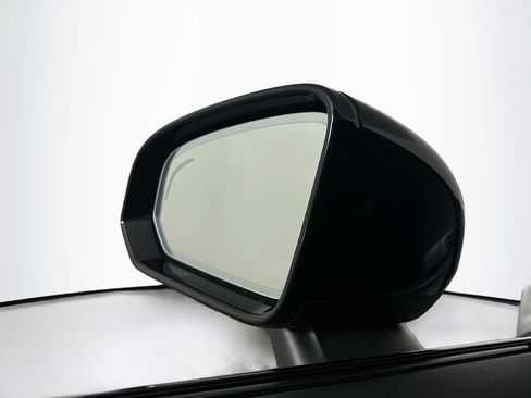 Used 2023 Volvo S60 B5 Plus FWD image 16