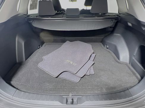 Used 2020 Toyota RAV4 XLE w/ Convenience Package image 34