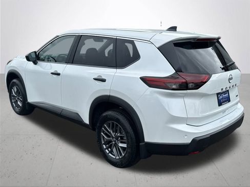 New 2025 Nissan Rogue S image 10