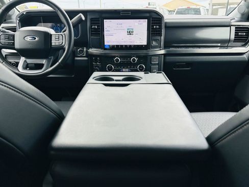 Used 2025 Ford F350 Lariat AWD/4WD image 28