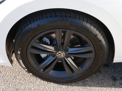 Certified 2023 Volkswagen Jetta SE image 15