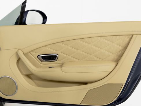 Used 2014 Bentley Continental GT image 39