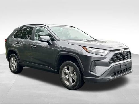 Used 2025 Toyota RAV4 XLE AWD/4WD image 7