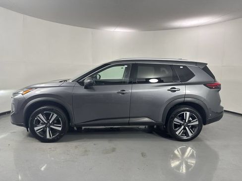 Used 2026 Nissan Rogue SL AWD/4WD image 29