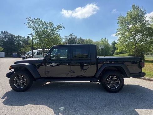 Used 2021 Jeep Gladiator Rubicon w/ Cold Weather Group AWD/4WD image 6