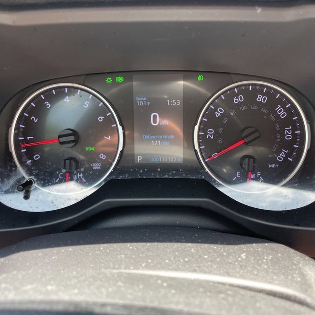 Used 2019 Toyota RAV4 XLE Premium w/ Cold Weather Package AWD/4WD image 13