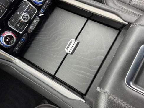 Used 2022 GMC Yukon Denali w/ Advanced Technology Package image 28