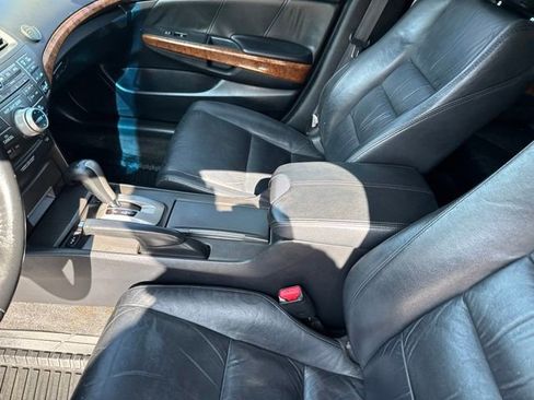 Used 2011 Honda Accord EX-L image 21
