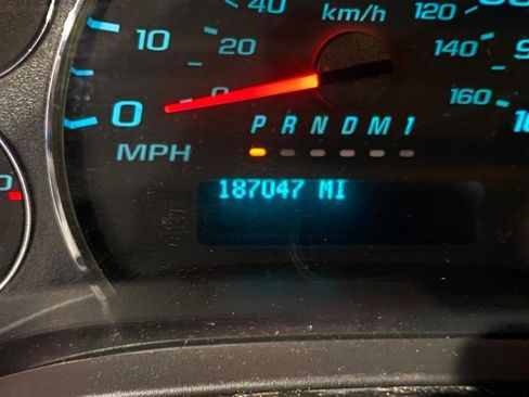 Used 2020 Chevrolet Express 2500 w/ Driver Convenience Package RWD image 11
