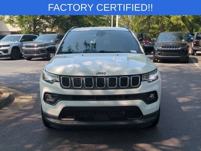Certified 2024 Jeep Compass Latitude AWD/4WD image 8