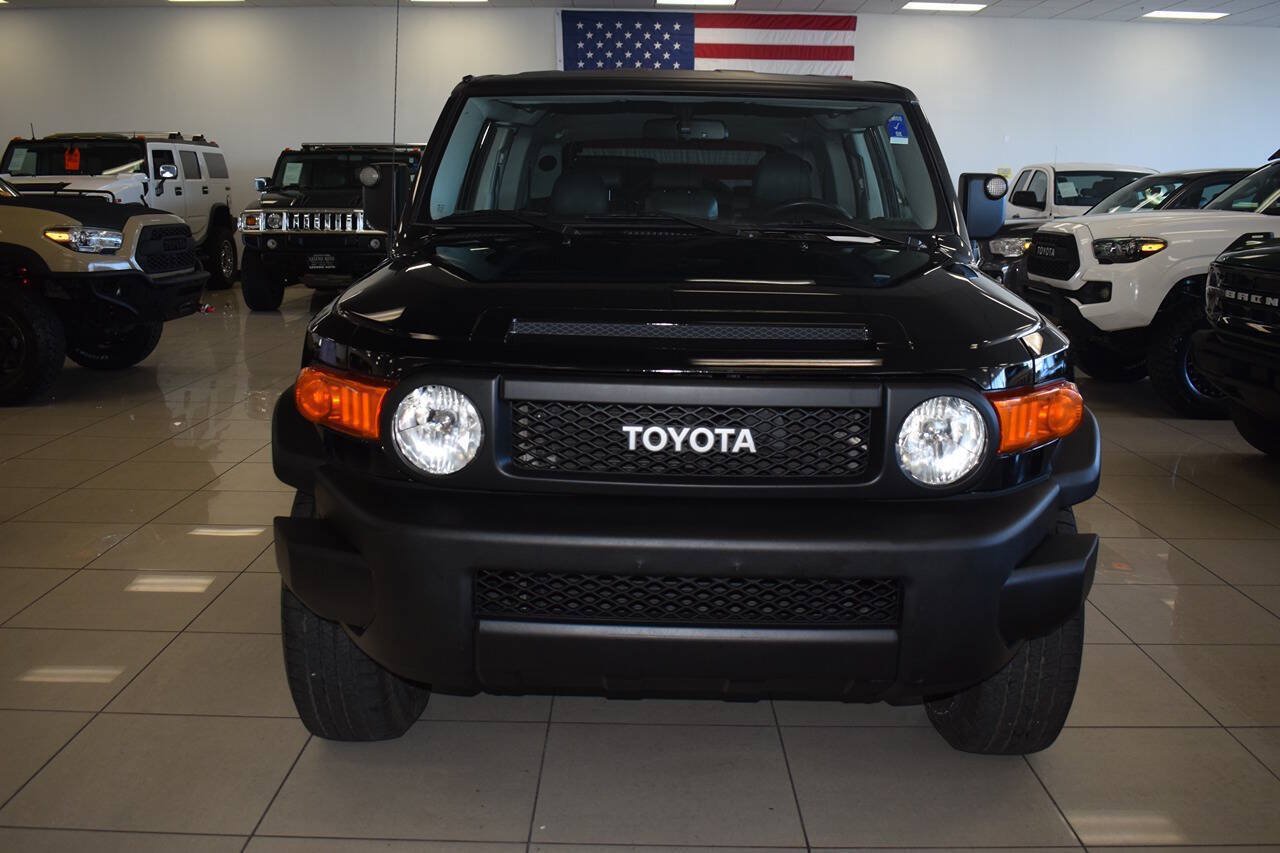 Used 2010 Toyota FJ Cruiser 4WD w/ Upgrade Pkg 2 image 2