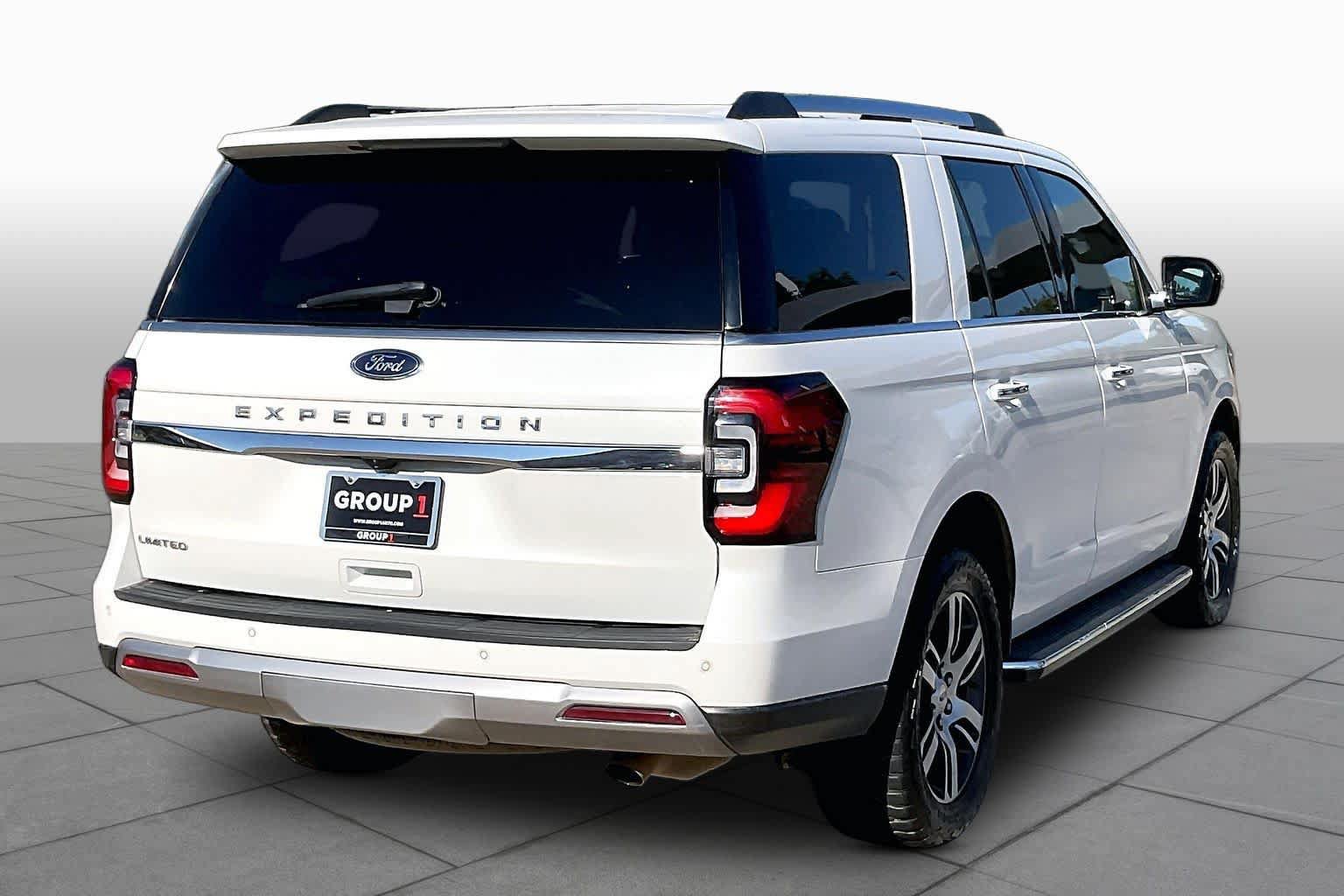 Used 2022 Ford Expedition Limited RWD image 13