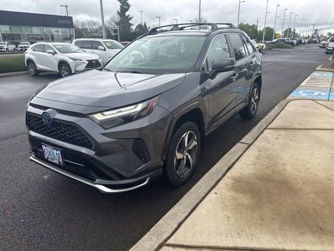 Used 2023 Toyota RAV4 SE w/ Weather & Moonroof Package image 3