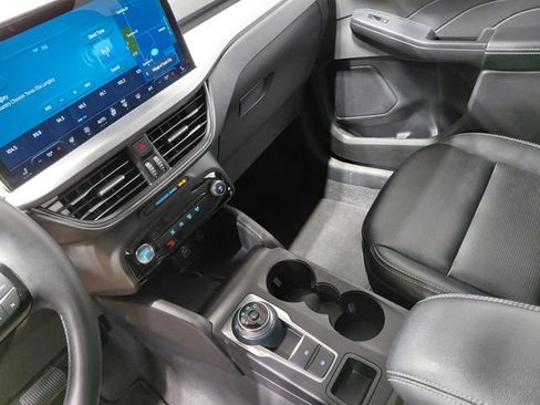 Used 2025 Ford Escape Platinum AWD/4WD image 27