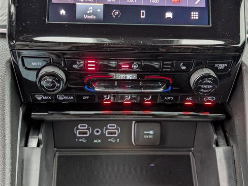 New 2026 Jeep Grand Cherokee Laredo X AWD/4WD image 22