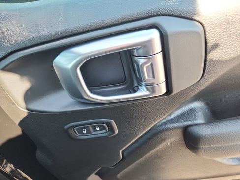 New 2025 Jeep Wrangler Rubicon w/ Convenience Group image 17