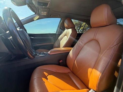 Used 2021 Toyota Camry XSE image 10