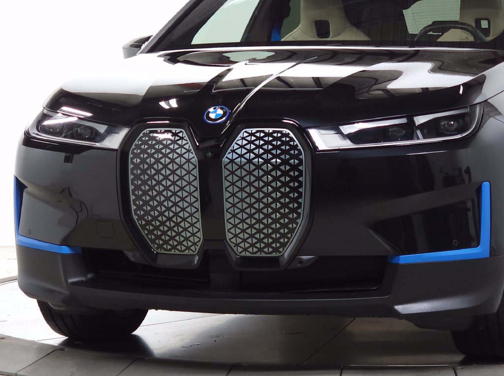 Certified 2024 BMW iX xDrive50 AWD/4WD image 3