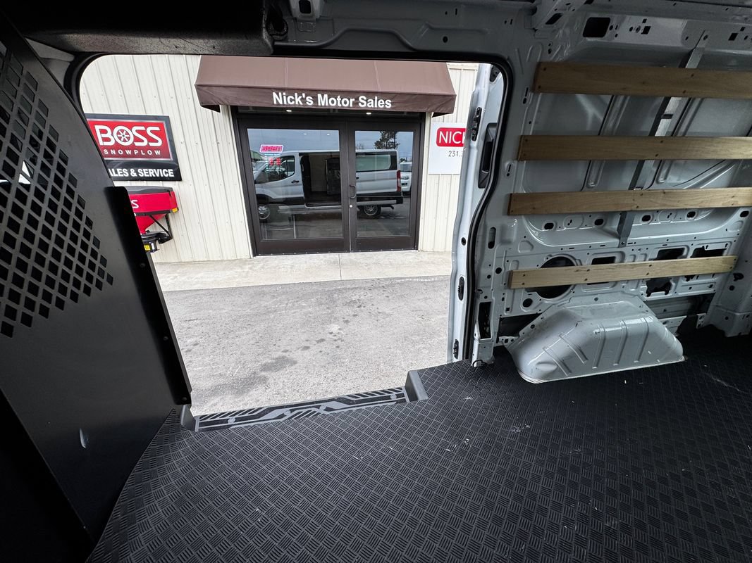 Used 2024 Ford Transit 250 Low Roof AWD w/ Exterior Upgrade Package image 36