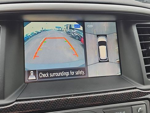 Used 2020 Nissan Pathfinder SL image 10