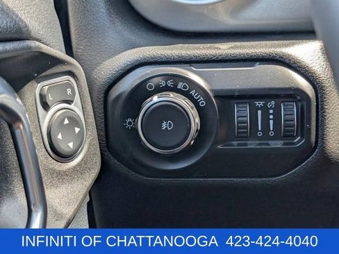 Used 2019 Jeep Wrangler Unlimited Sahara AWD/4WD image 28