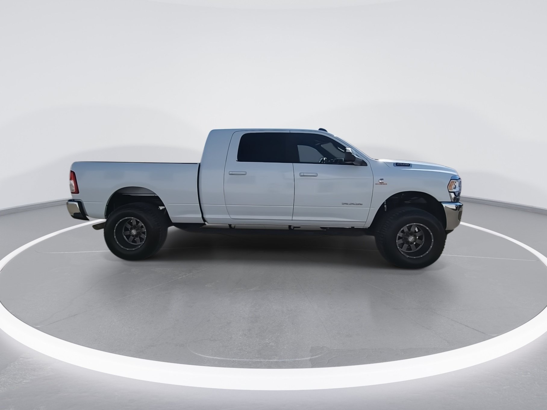 Certified 2022 RAM 2500 Big Horn AWD/4WD image 9