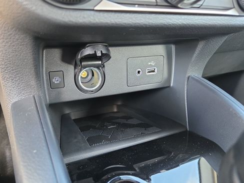 New 2025 Nissan Versa SV w/ Trunk Package image 27