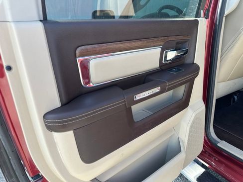 Used 2014 RAM 1500 Laramie w/ Convenience Group AWD/4WD image 17