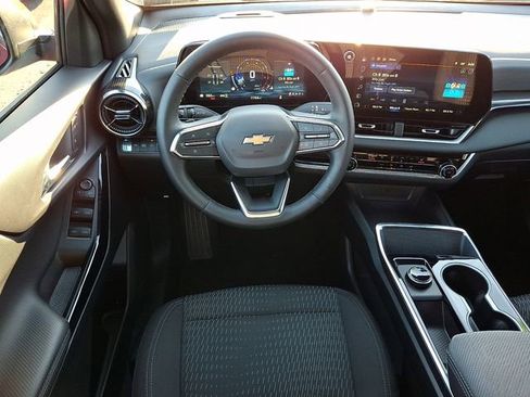 Certified 2026 Chevrolet Equinox LT image 12