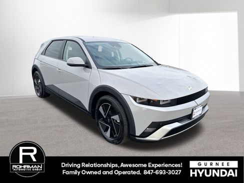 New 2026 Hyundai Ioniq 5 SE image 2