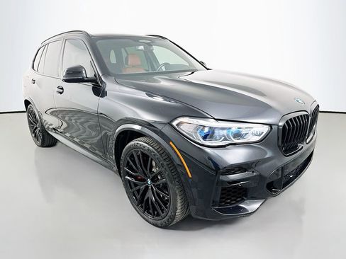 Used 2023 BMW X5 xDrive40i w/ Executive Package image 3