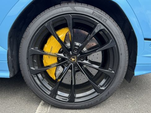 Used 2024 Lamborghini Urus S AWD/4WD image 9