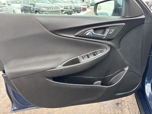 Used 2020 Chevrolet Malibu LT image 8
